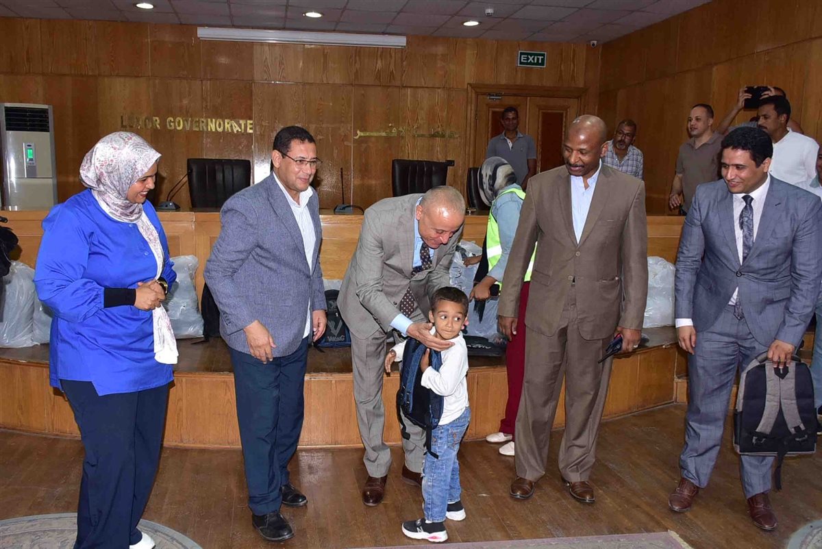 حفل توزيع 1000 شنطة مدرسية 