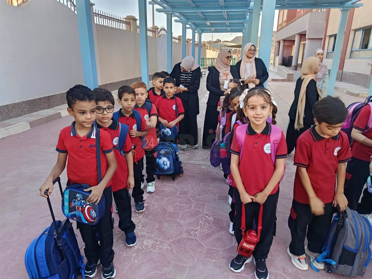 اول أيام الدراسة بالغردقة 