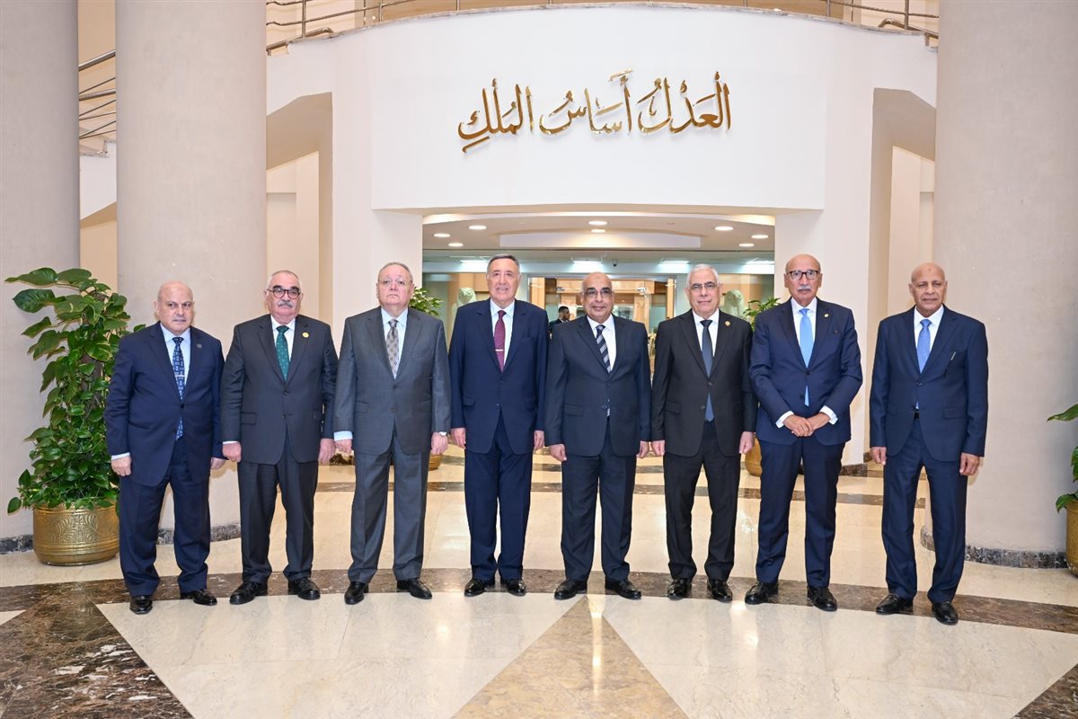 تكريم موظفي النيابة العامة المتميزين على مستوى الجمهورية