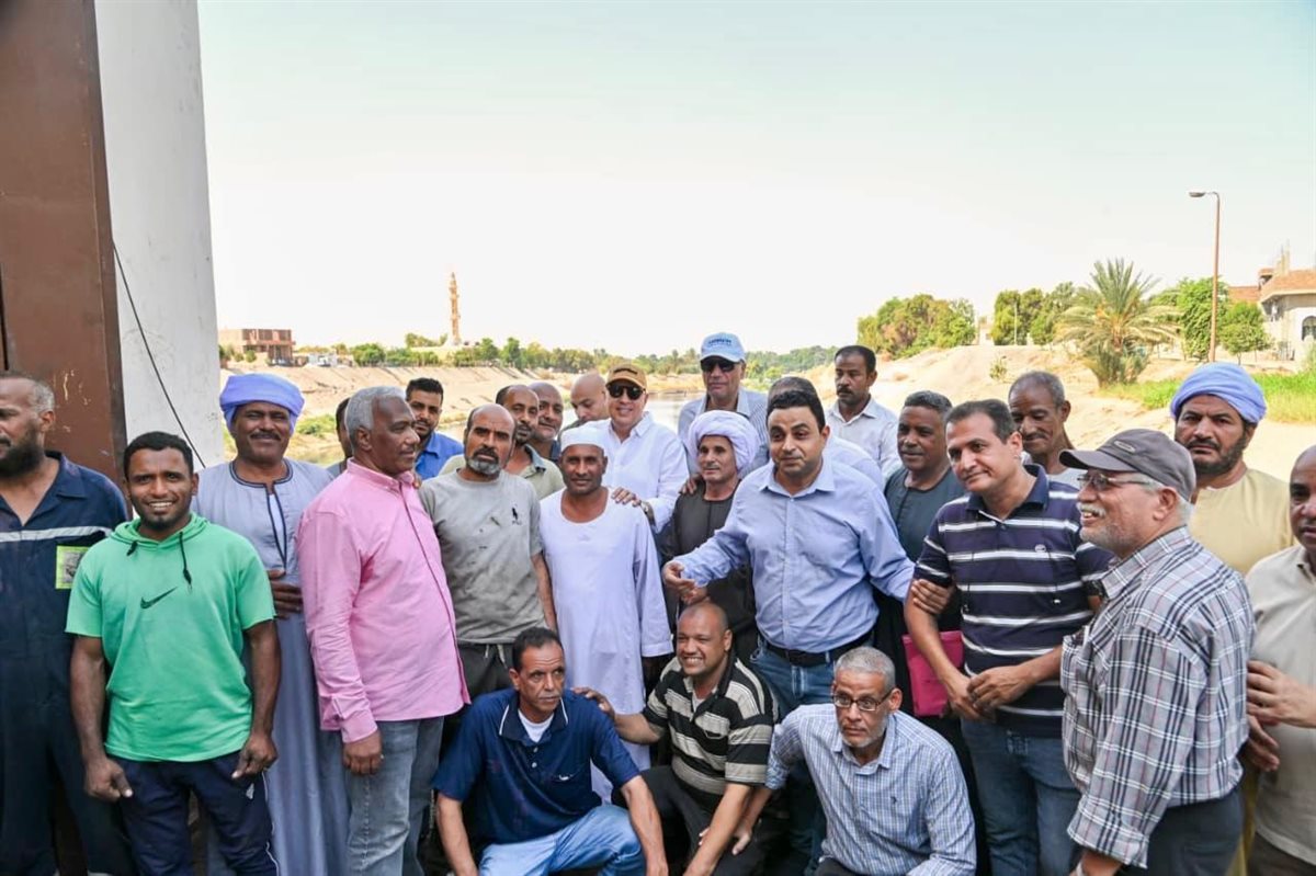 وزير الري خلال جولته