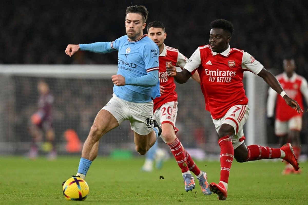 القنوات الناقلة لمشاهدة بث مباشر مباراة أرسنال ضد مانشستر سيتي اليوم 