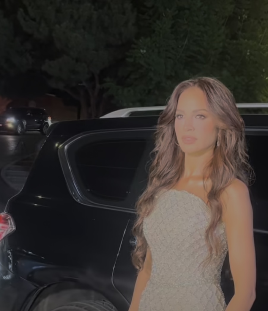 وصلت الآن الفنانة آمال ماهر، لـ حفل مهرجان الموريكس دور،والذي يُقام في لبنان  وذلك لتكريمها منه كـ أفضل نجمة عربية لعام 2025.