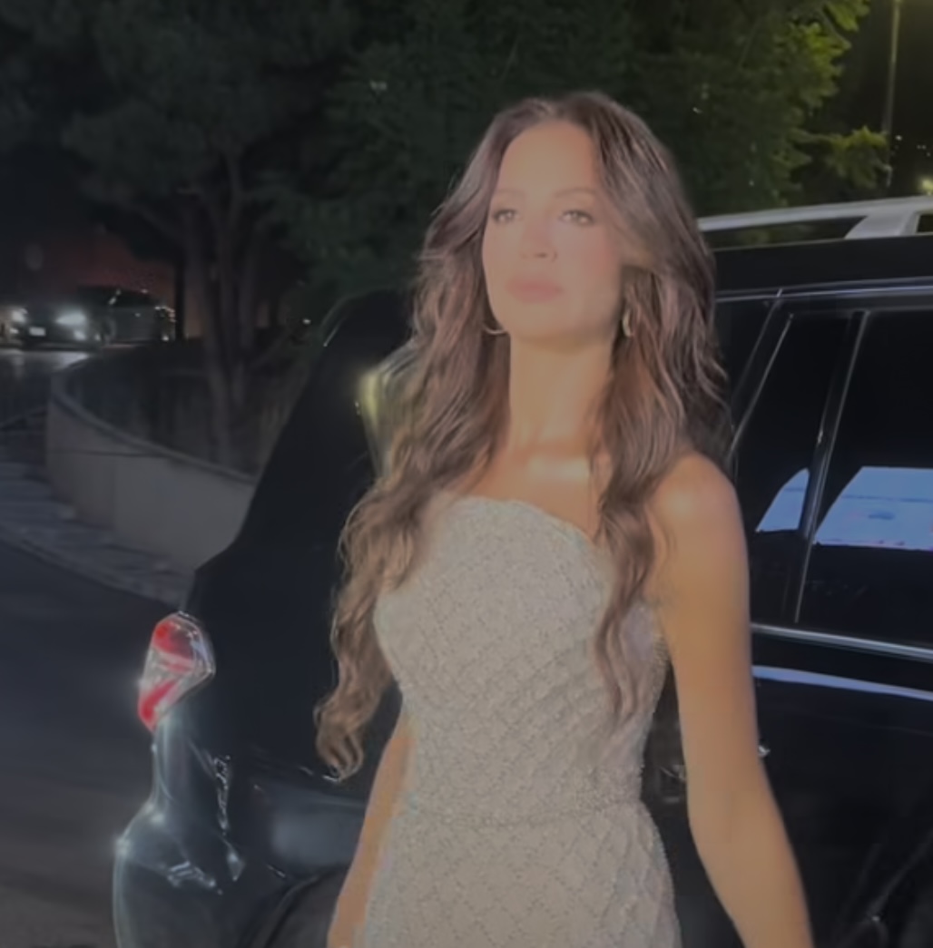 وصلت الآن الفنانة آمال ماهر، لـ حفل مهرجان الموريكس دور،والذي يُقام في لبنان  وذلك لتكريمها منه كـ أفضل نجمة عربية لعام 2025.