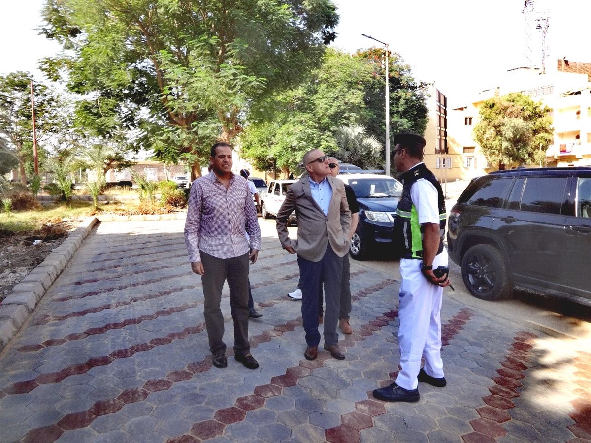 جولة موسعة لمحافظ الأقصر 