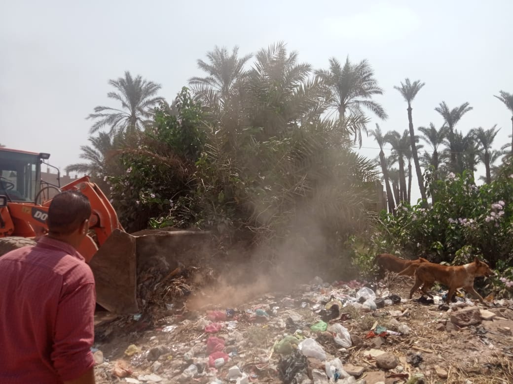 إزالة التعديات على أراضي أملاك الدولة