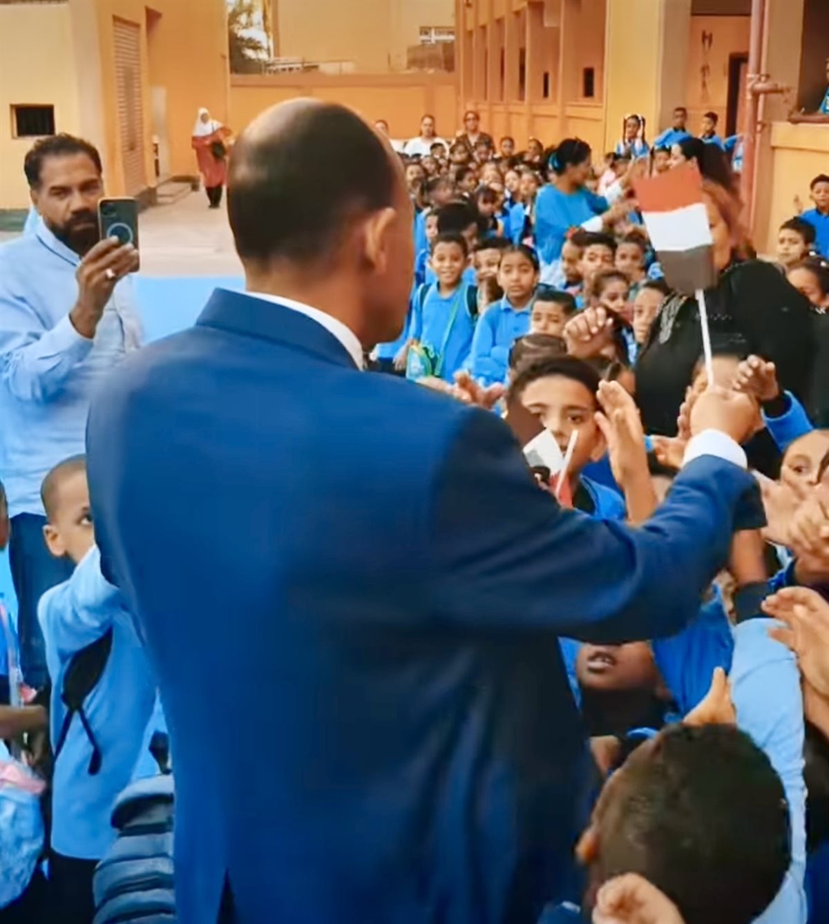 عاوز الأعلام في إيديكم يشوفوها في تل ابيب 