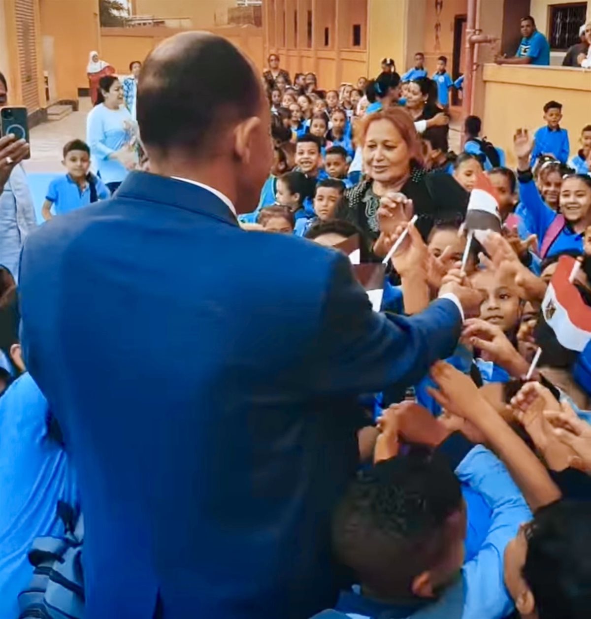 عاوز الأعلام في إيديكم يشوفوها في تل ابيب 