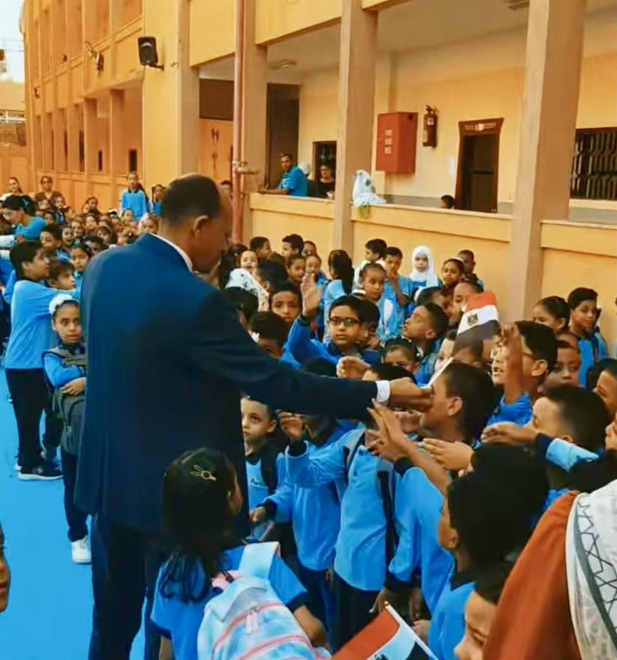 عاوز الأعلام في إيديكم يشوفوها في تل ابيب 