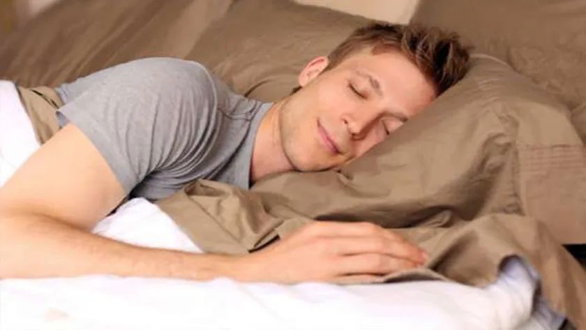 أسهل طريقة للنوم في دقيقة