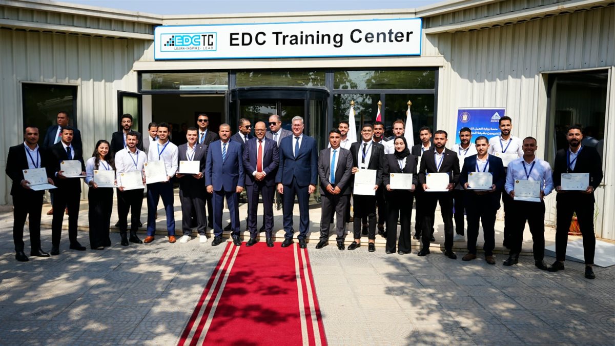 وزيرا البترول والعمل يُسلمان شهادات لأوائل خريجى دورات تدريب مجانية في مجالات الحفر والخدمات البترولية&nbsp;