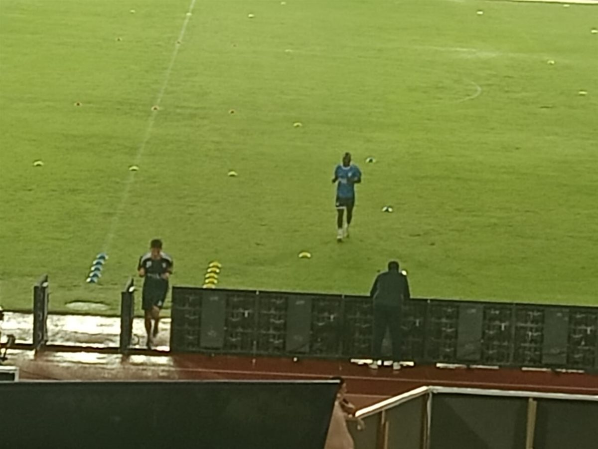 خارج القائمة.. الكيني بارون أوشينج يخوض تدريبات تأهيلية خاصة على ستاد القاهرة قبل انطلاق مباراة الجونة