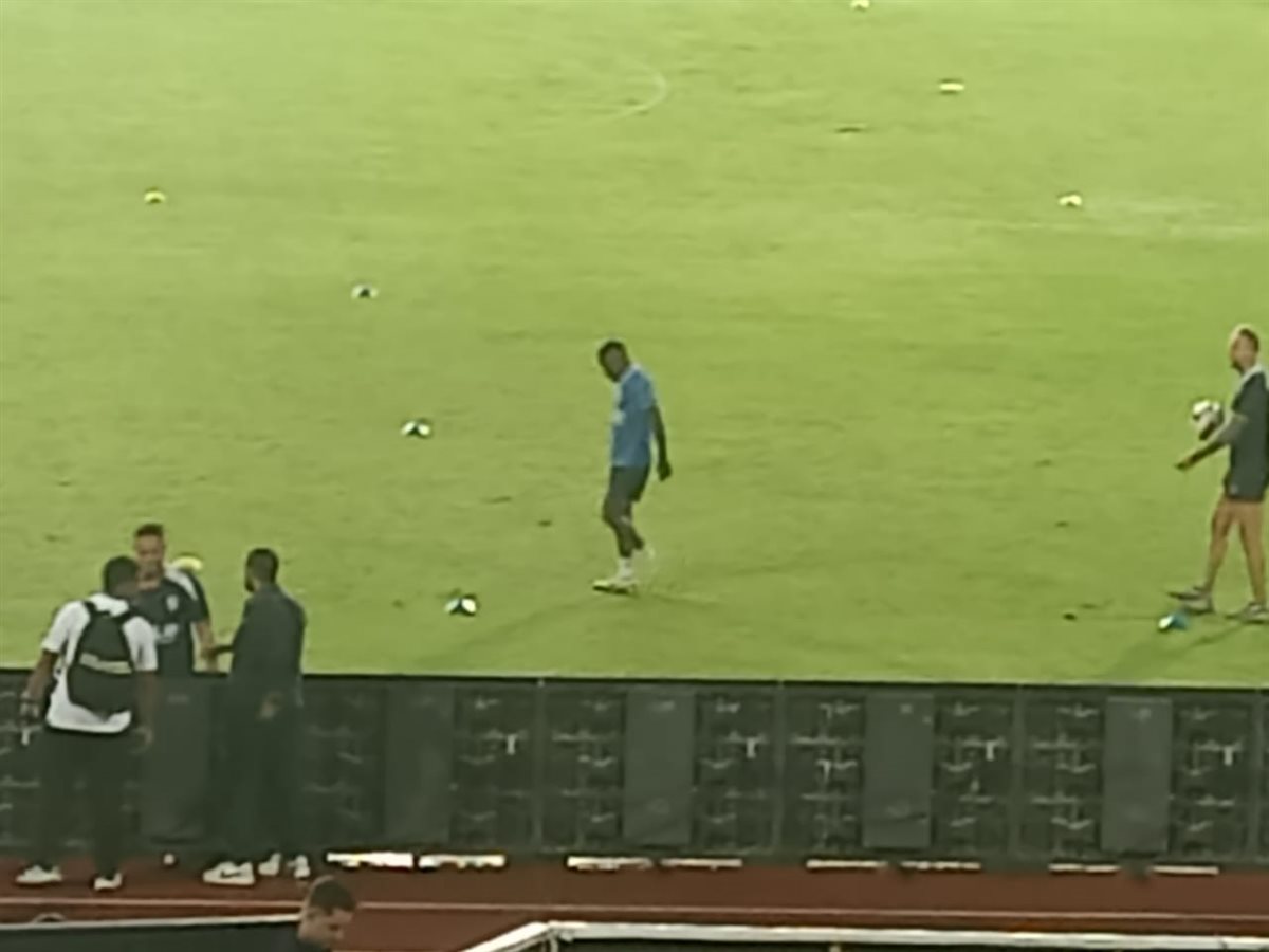 خارج القائمة.. الكيني بارون أوشينج يخوض تدريبات تأهيلية خاصة على ستاد القاهرة قبل انطلاق مباراة الجونة