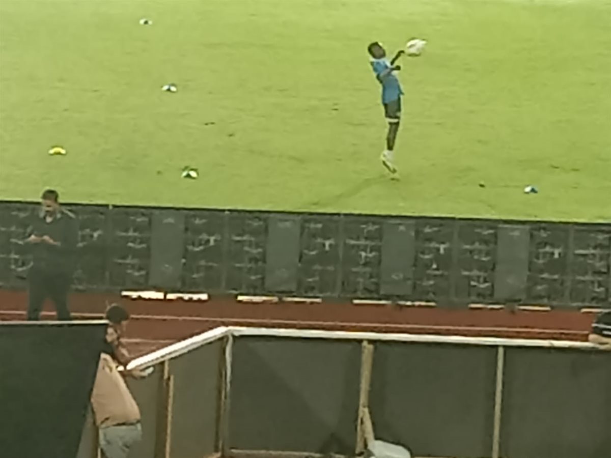 خارج القائمة.. الكيني بارون أوشينج يخوض تدريبات تأهيلية خاصة على ستاد القاهرة قبل انطلاق مباراة الجونة