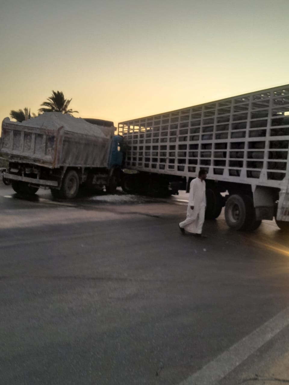 حادث تصادم سيارتين 