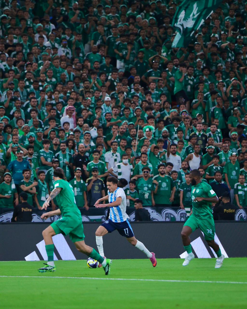 <strong>بيراميدز يتوج بلقب كأس القارات الثلاثة</strong>