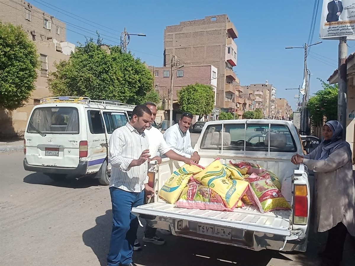 حملات تموينية مكثفة على الأسواق بالأقصر