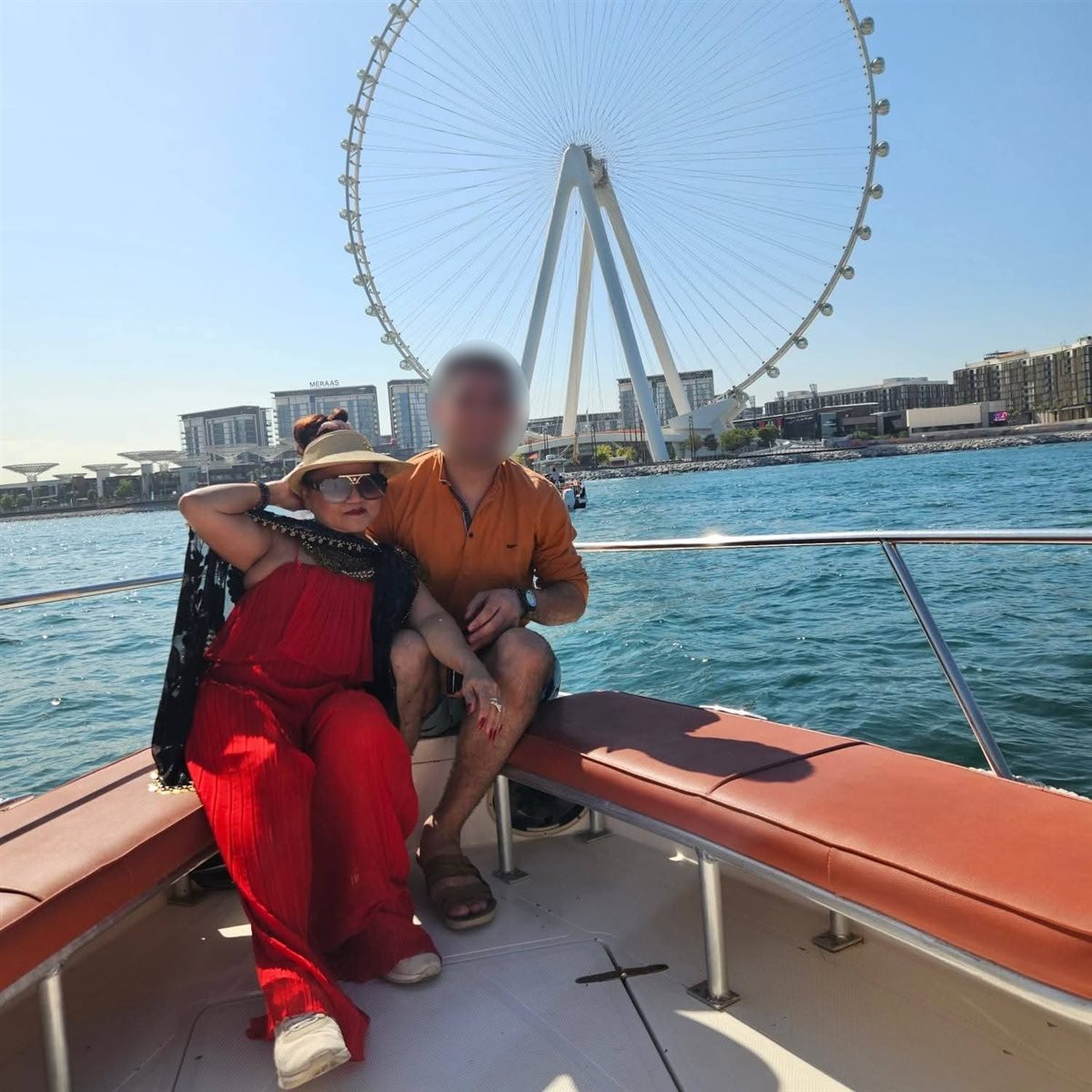 السائحة الأجنبية مع الشاب المصري 