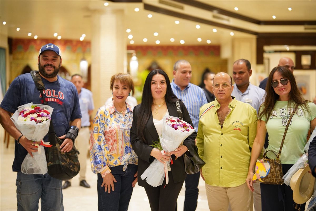 وصول محمد ممدوح ونرمين الفقي وعبير صبري للمشاركة في النسخة الثالثة لمهرجان الغردقة لسينما الشباب