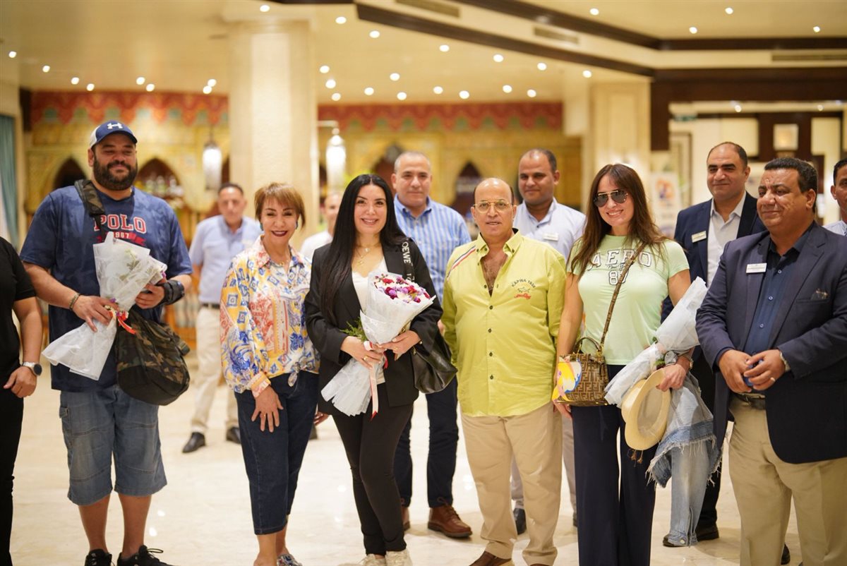 وصول محمد ممدوح ونرمين الفقي وعبير صبري للمشاركة في النسخة الثالثة لمهرجان الغردقة لسينما الشباب