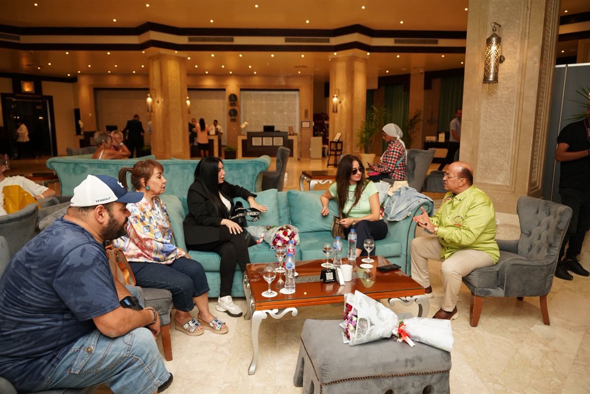 وصول محمد ممدوح ونرمين الفقي وعبير صبري للمشاركة في النسخة الثالثة لمهرجان الغردقة لسينما الشباب