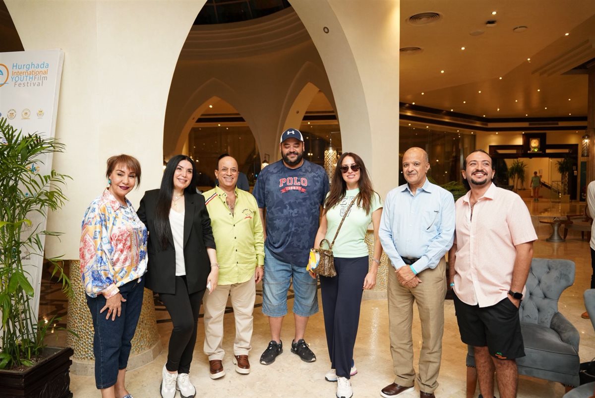 وصول محمد ممدوح ونرمين الفقي وعبير صبري للمشاركة في النسخة الثالثة لمهرجان الغردقة لسينما الشباب