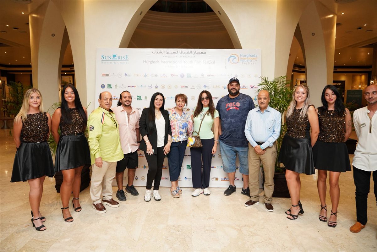 وصول محمد ممدوح ونرمين الفقي وعبير صبري للمشاركة في النسخة الثالثة لمهرجان الغردقة لسينما الشباب