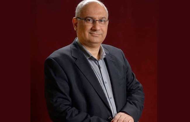 الدكتور ياسر ثابت