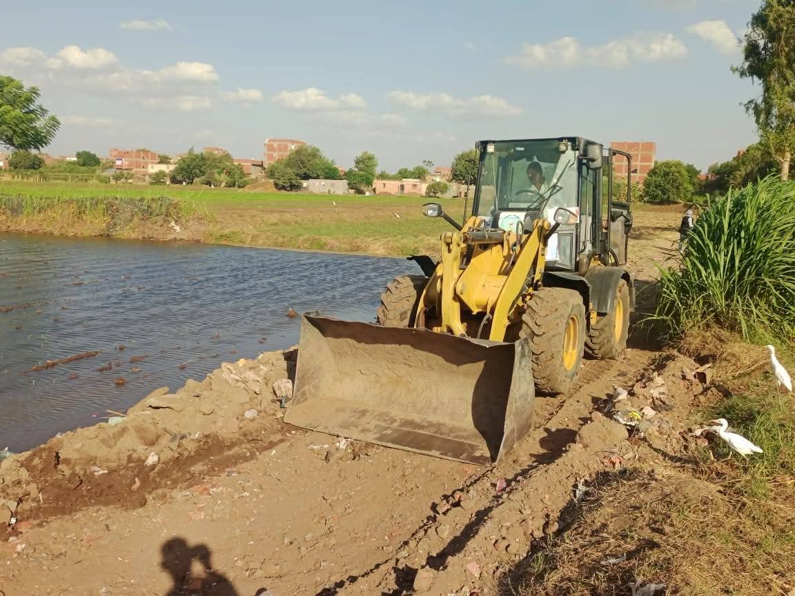 تعلية الجسر الرابط بين قريتين بالمنوفية لارتفاع منسوب النيل