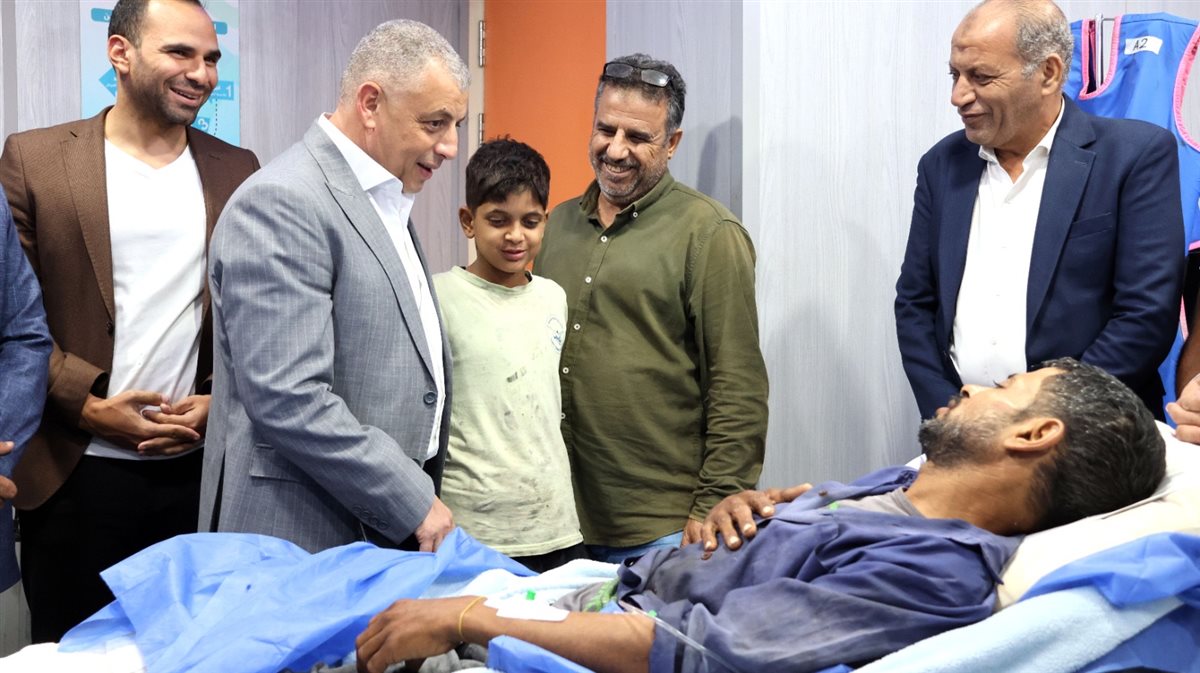 جانب من زيارة المحافظ 