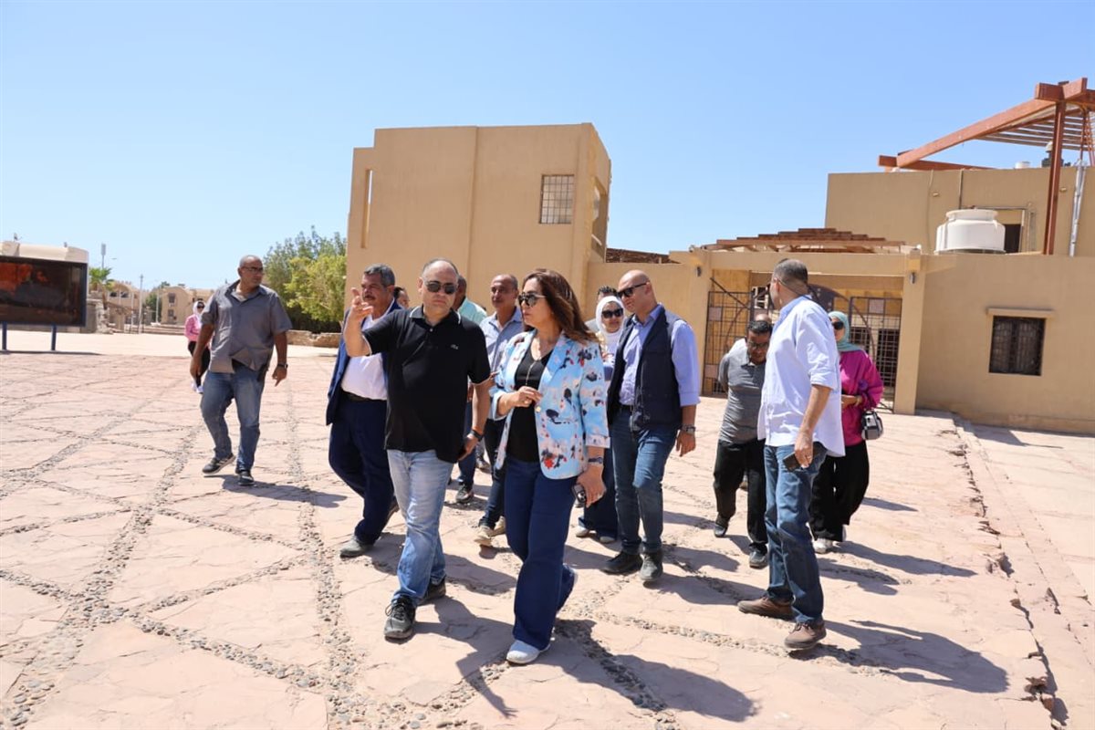 وزيرة البيئة توجه بالإسراع في التحصيل الإلكتروني وصيانة مرافق محمية رأس محمد