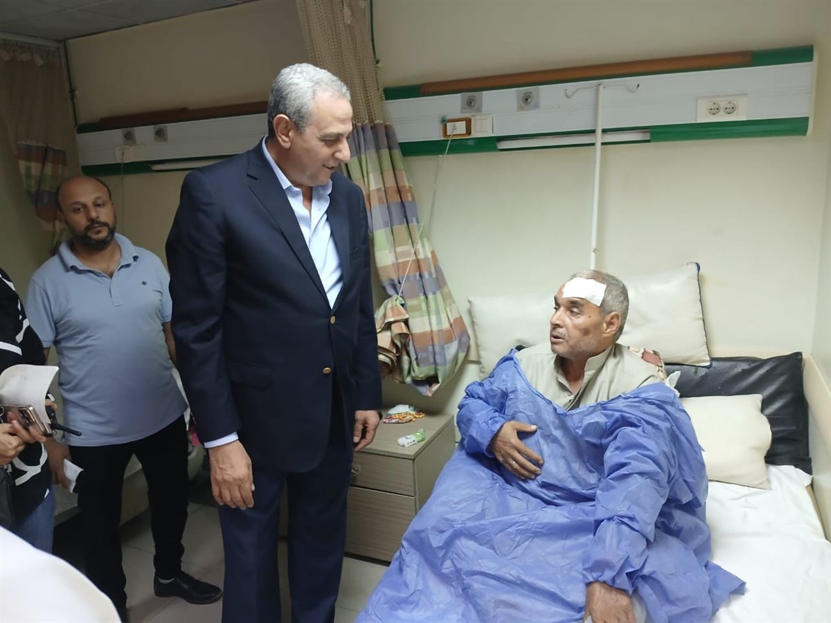 محافظ الغربية يتفقد مصابي حادث مصنع المحلة الكبرى