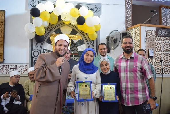 تكريم أكثر من 300 حافظ للقرآن الكريم في ختام النشاط الصيفي بمسجد جنة الفردوس بالشروق
