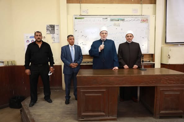 وكيل الأزهر لـ طلاب الشريعة والقانون: اختصكم الله بكلية تخرَّج فيها آلاف العلماء وأعضاء هيئة كبار العلماء