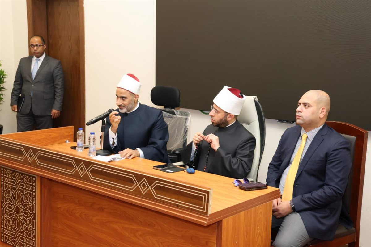     وزير الأوقاف يجتمع بمسئولي الإرشاد الديني ونشر الدعوة بالمديريات الإقليمية لبحث خطة العمل الدعوي للعام القادم