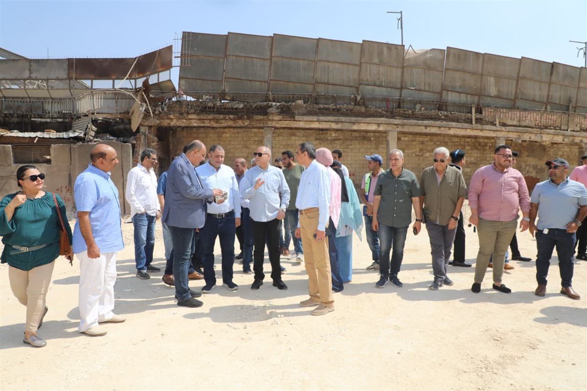 جانب من جولة المحافظ 