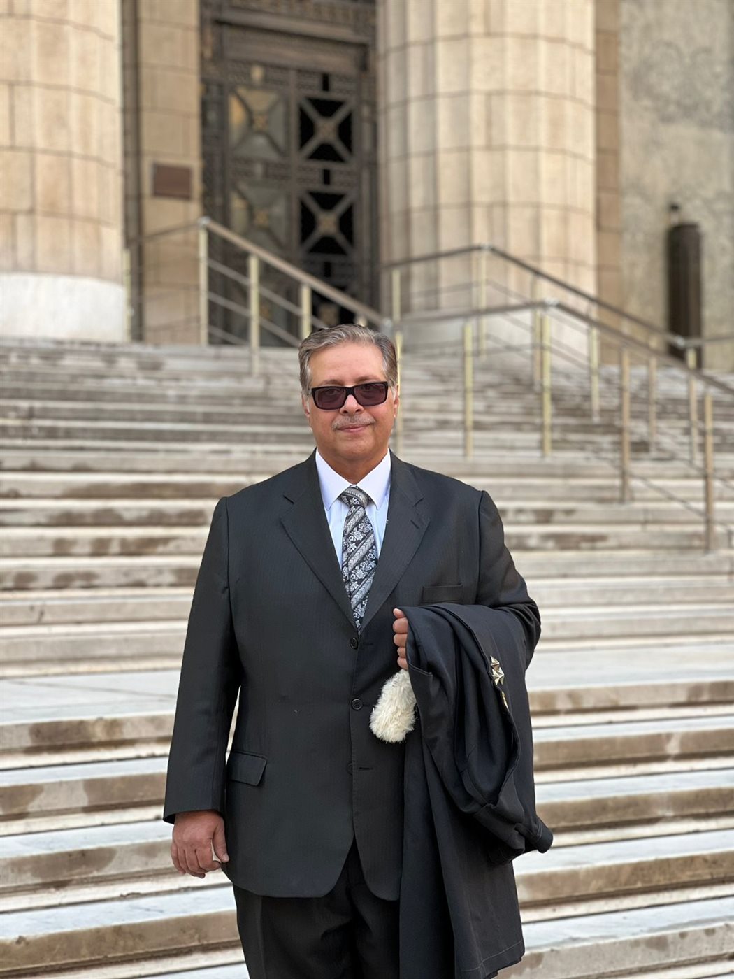 شريف عمر محامي الطالبة لوجين