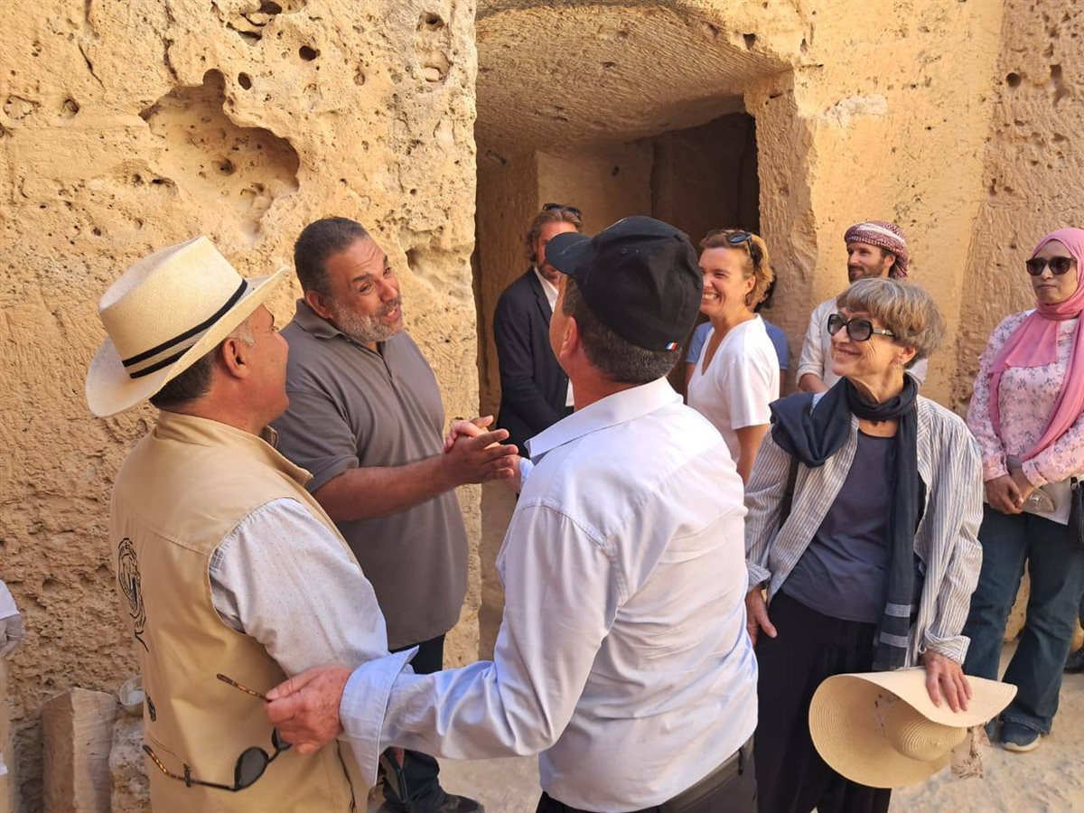 السفير الفرنسي يزور الإسكندرية