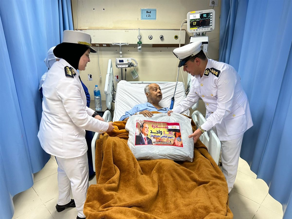 مديرية أمن الفيوم تزور دور المسنين والمستشفيات ضمن مبادرة 