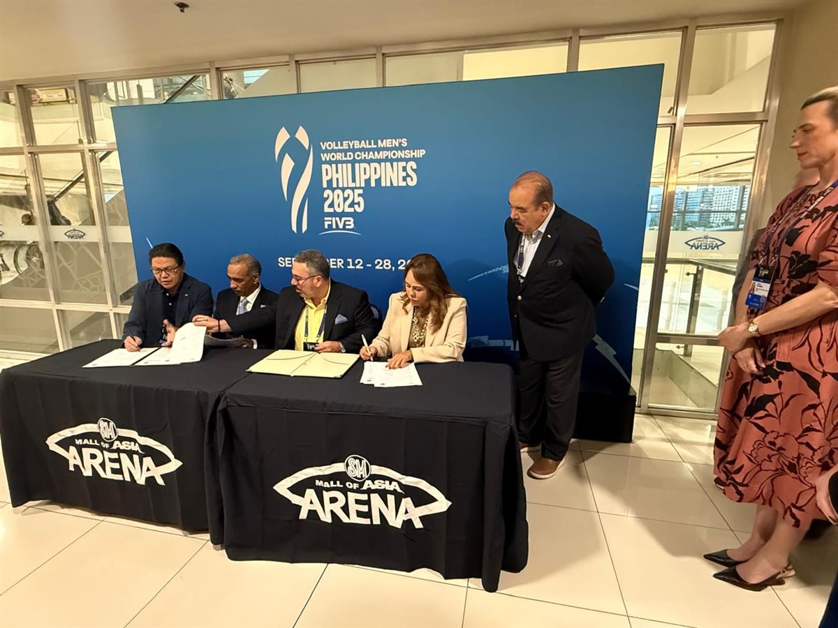 توقيع اتفاقية تعاون بين الاتحادين الدولي والعربي للكرة الطائرة في الفلبين