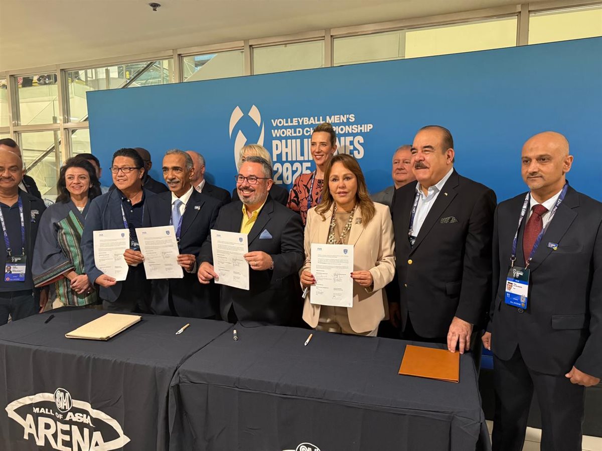 توقيع اتفاقية تعاون بين الاتحادين الدولي والعربي للكرة الطائرة في الفلبين