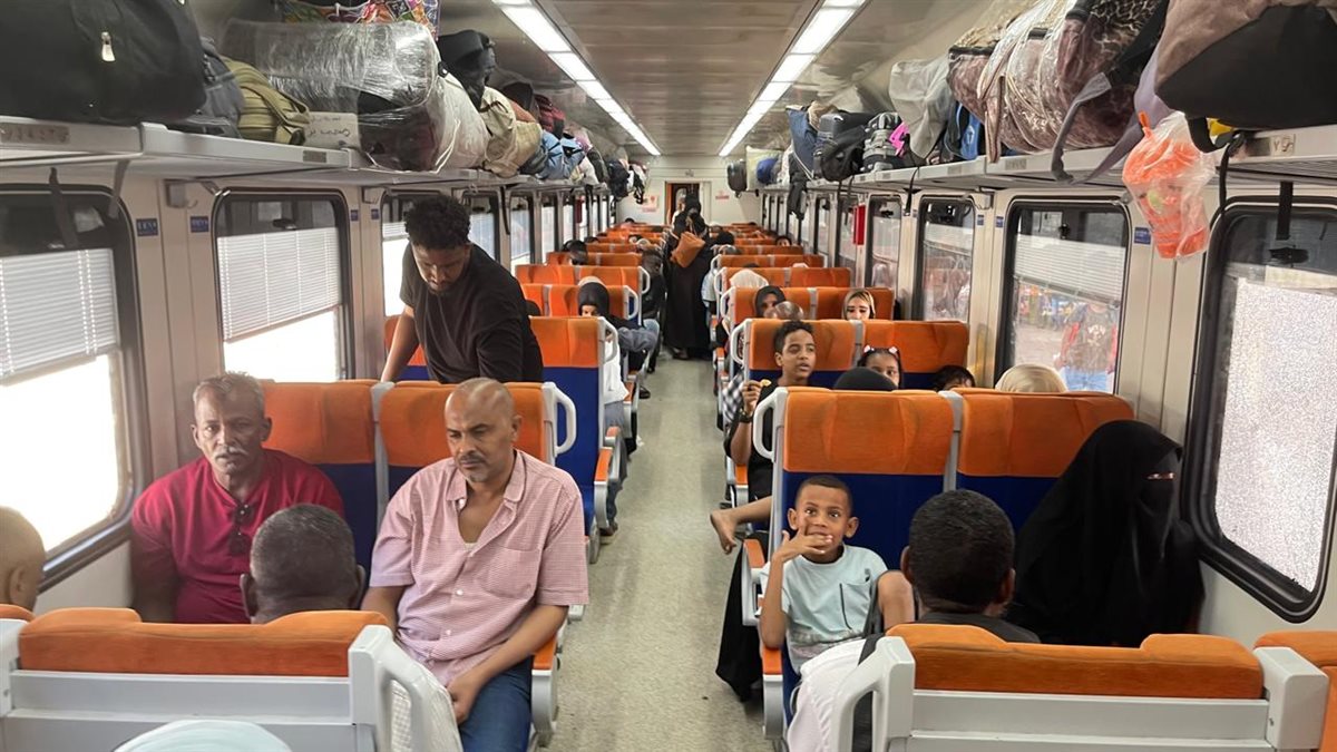 الرحلة العشرين من القطارات المخصصة لمبادرة العودة الطوعية للأشقاء السودانيين المقيمين في مصر