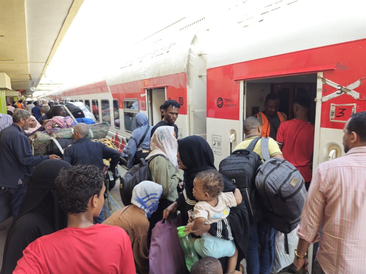 الرحلة العشرين من القطارات المخصصة لمبادرة العودة الطوعية للأشقاء السودانيين المقيمين في مصر