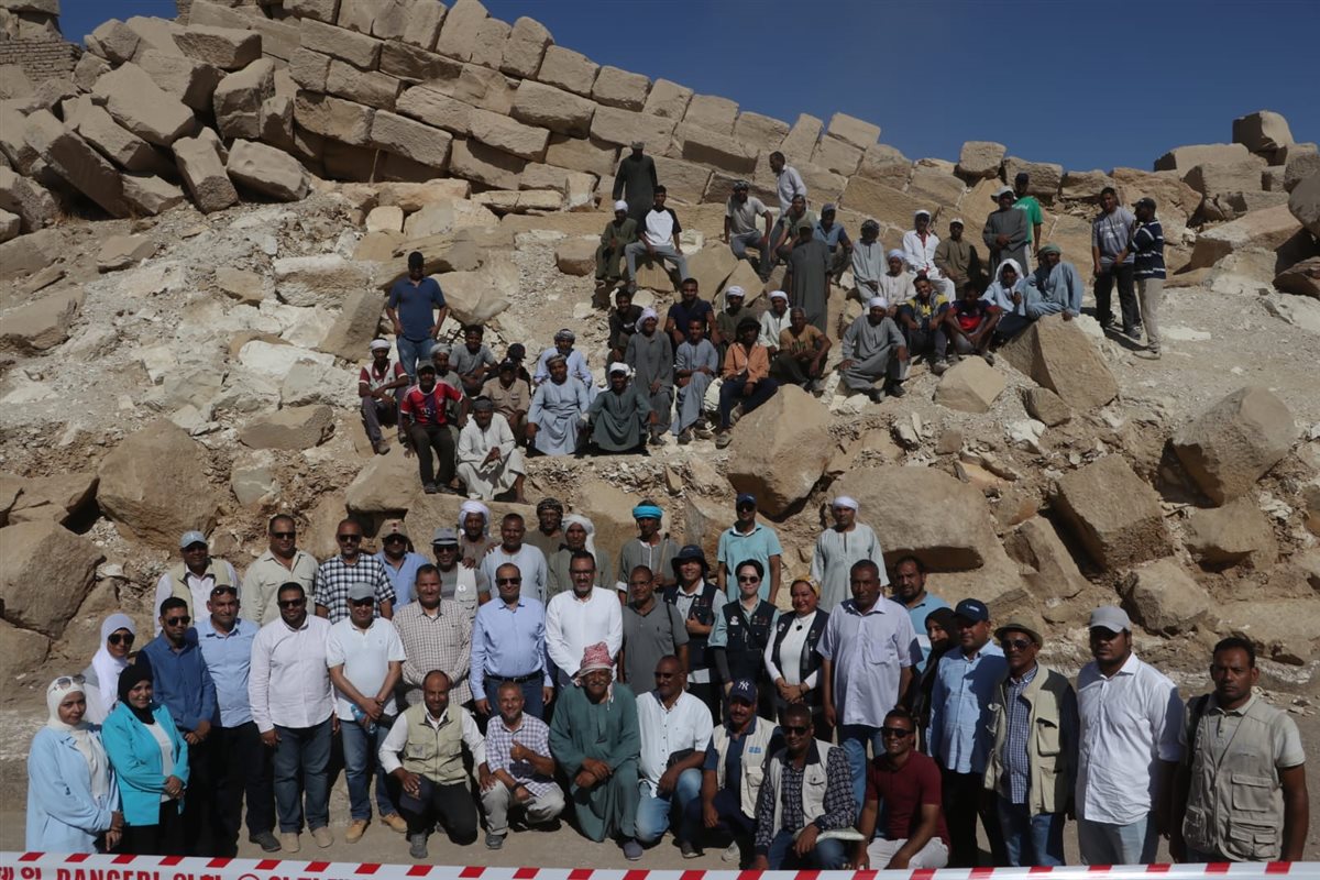 أمين الأعلى للآثار يتفقد مشروعي ترميم الصرح الأول لمعبد الرامسيوم ومقبرة تحتمس الثاني