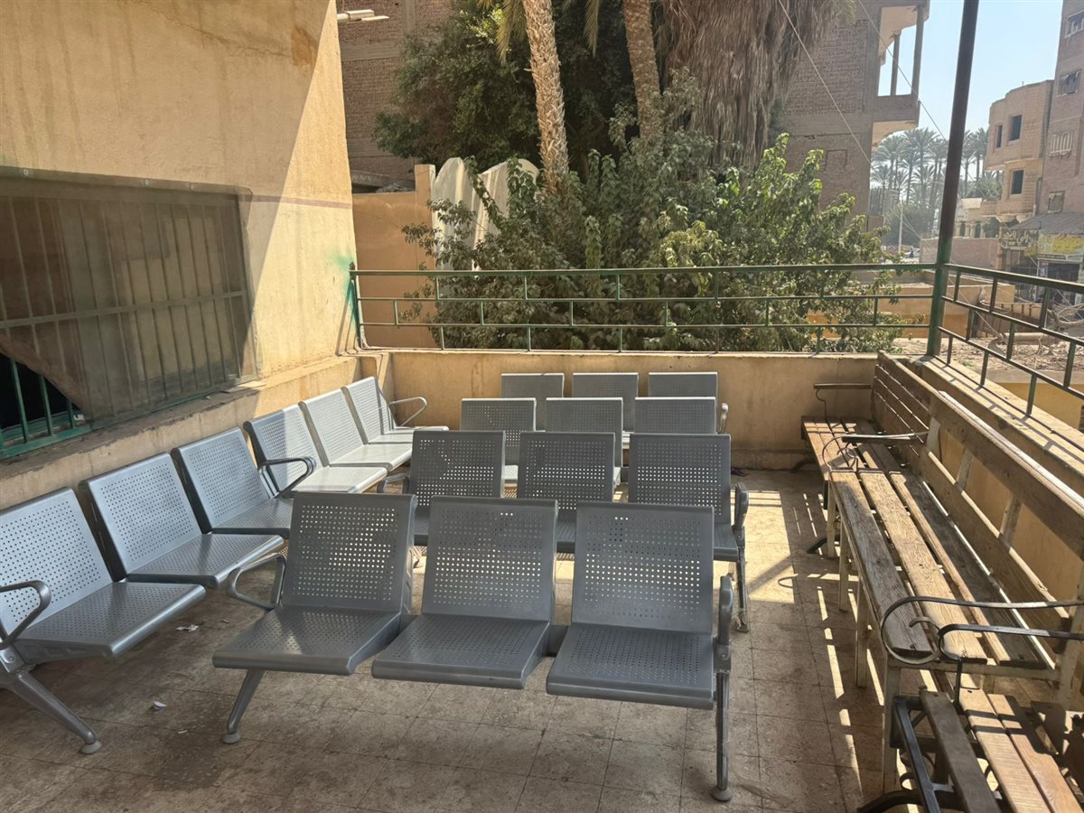 تجهيز ساحة انتظار جديدة