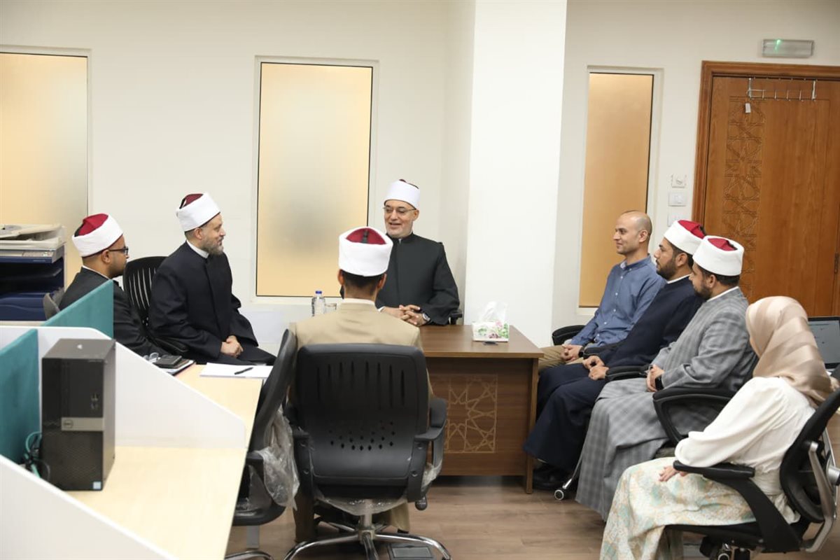 الدكتور نظير عياد