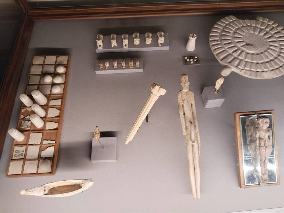 فنون الحياة اليومية داخل المتحف المصري 