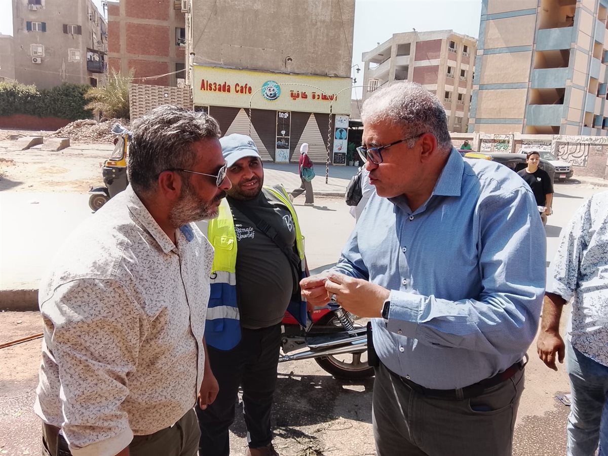 رئيس حي السلام أول يقود حملات موسعة لإزالة الإشغالات