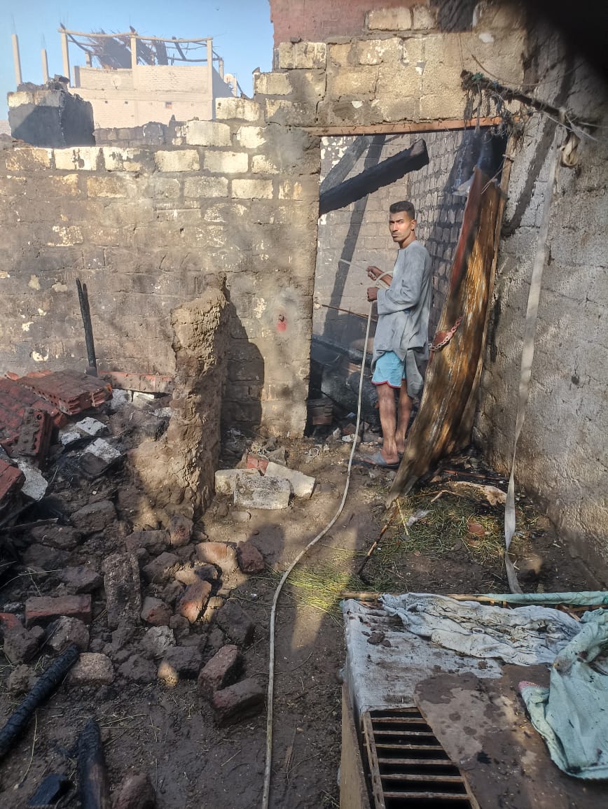 السيطرة على حريق في 5 أحواش