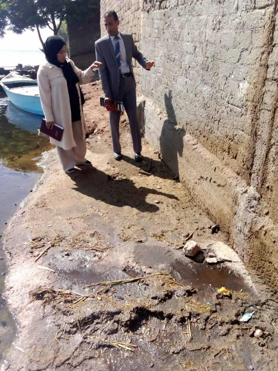 حظيرة مواشي تصرف مخلفاتها داخل نهر النيل في قنا.. وتحرك عاجل من البيئة