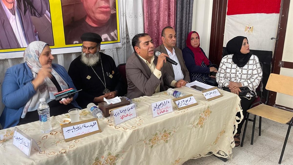 جانب من الندوة